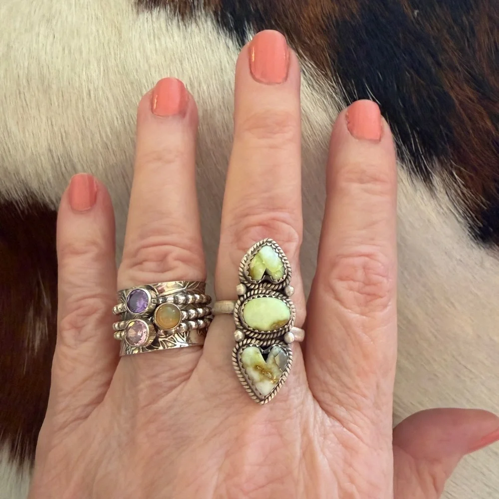 ❤️ Palomino Variscite Navajo 3 Stone Heart Brushed Sterling 925 Adjustable Ring - Picture 4 of 13